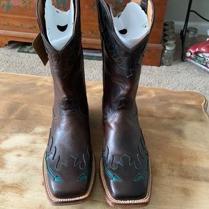 Worn once Twisted X boots size 9.5